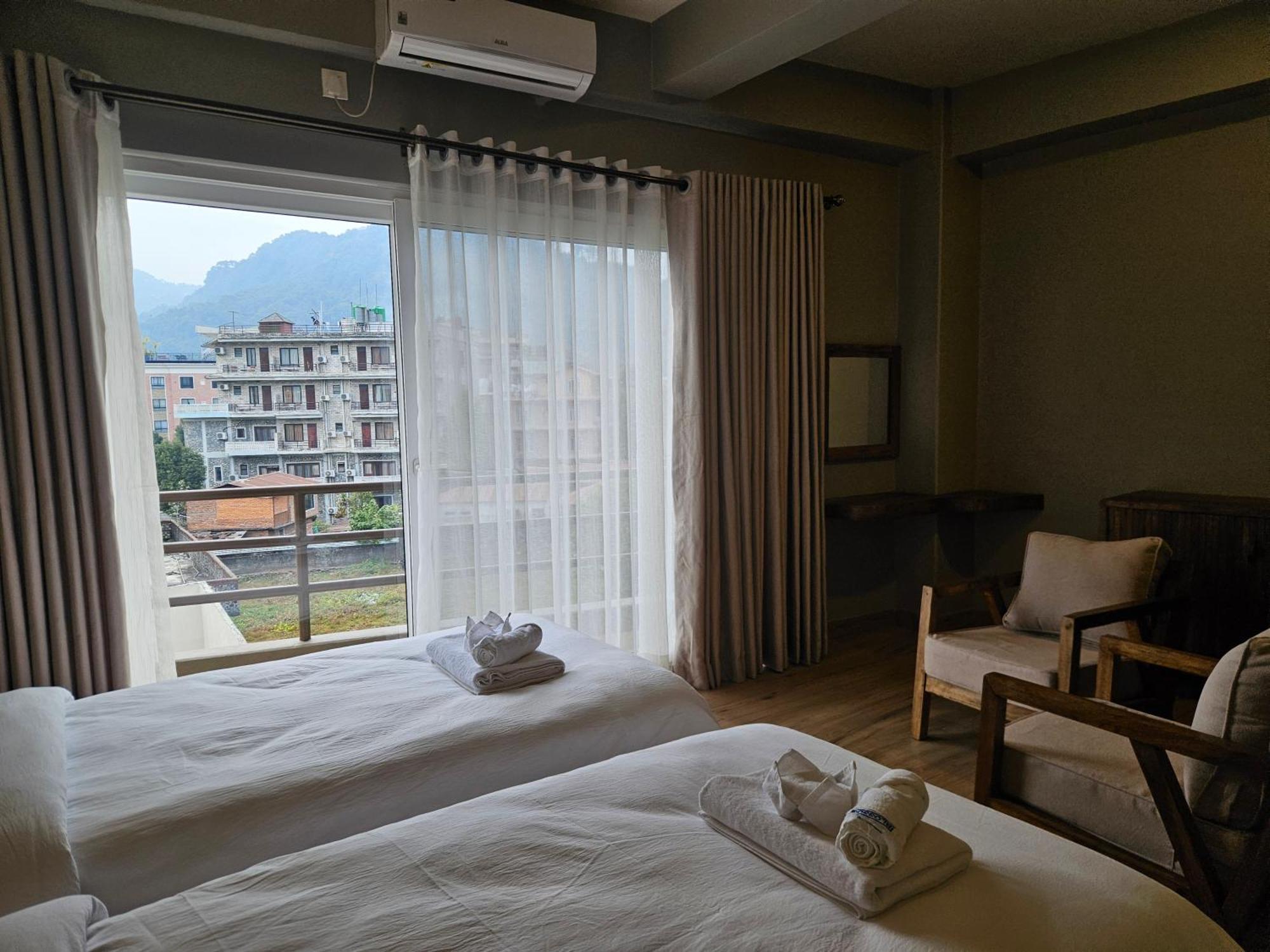 Hotel Blossom بوكْرا المظهر الخارجي الصورة