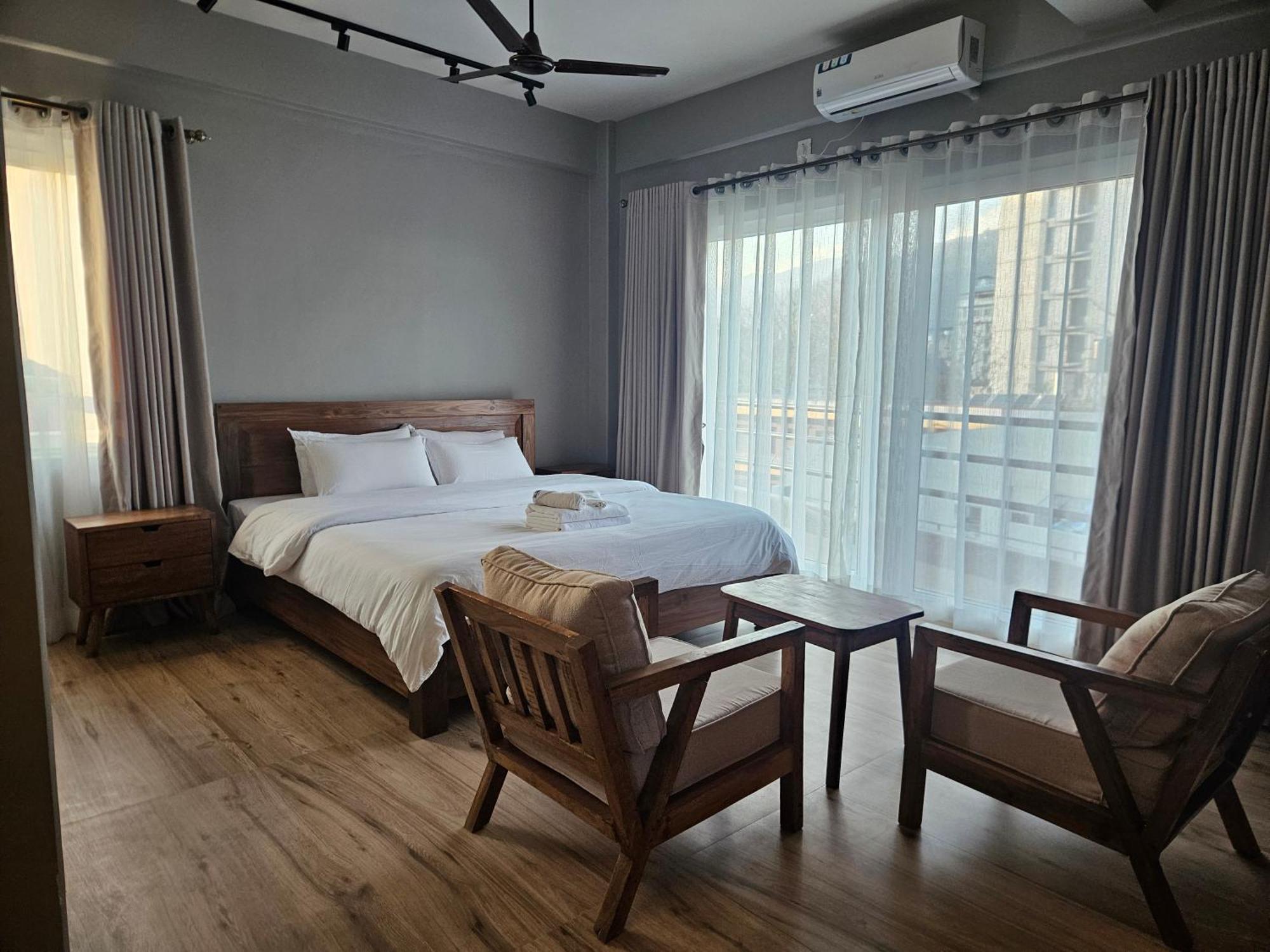 Hotel Blossom بوكْرا الغرفة الصورة