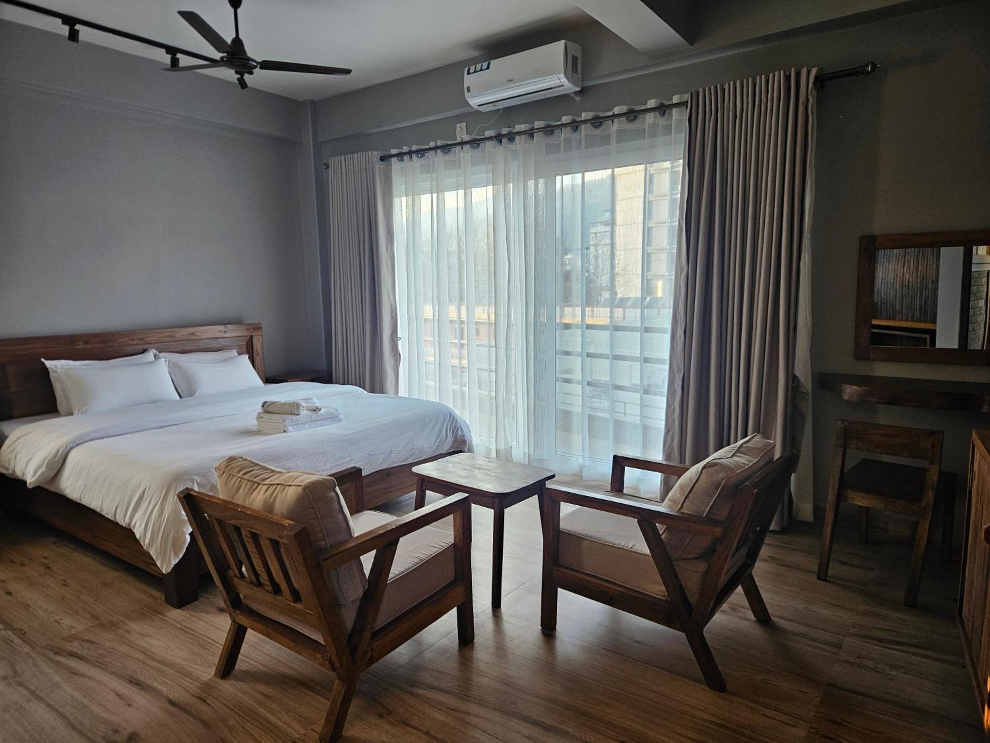 Hotel Blossom بوكْرا الغرفة الصورة