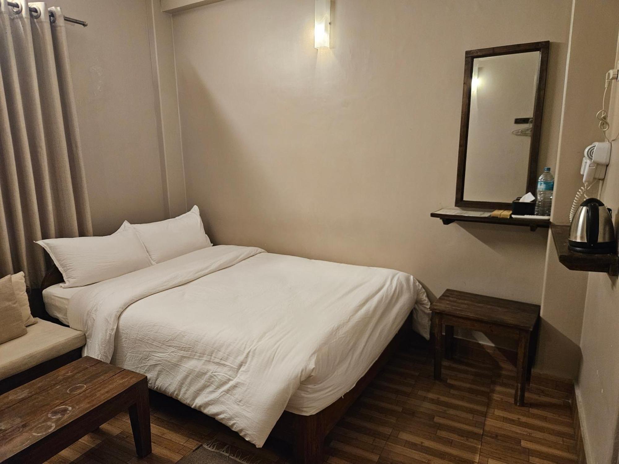 Hotel Blossom بوكْرا الغرفة الصورة