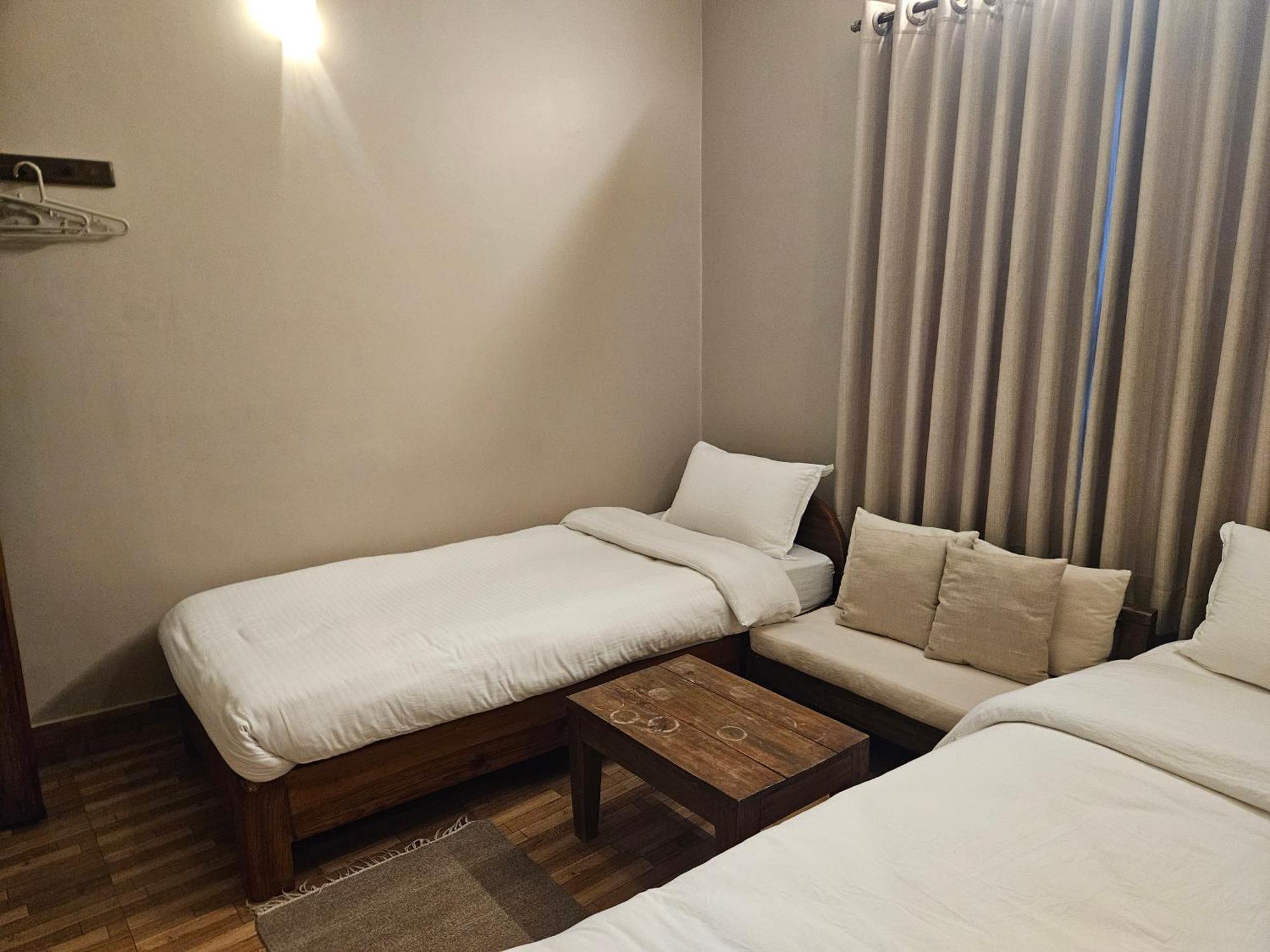 Hotel Blossom بوكْرا الغرفة الصورة
